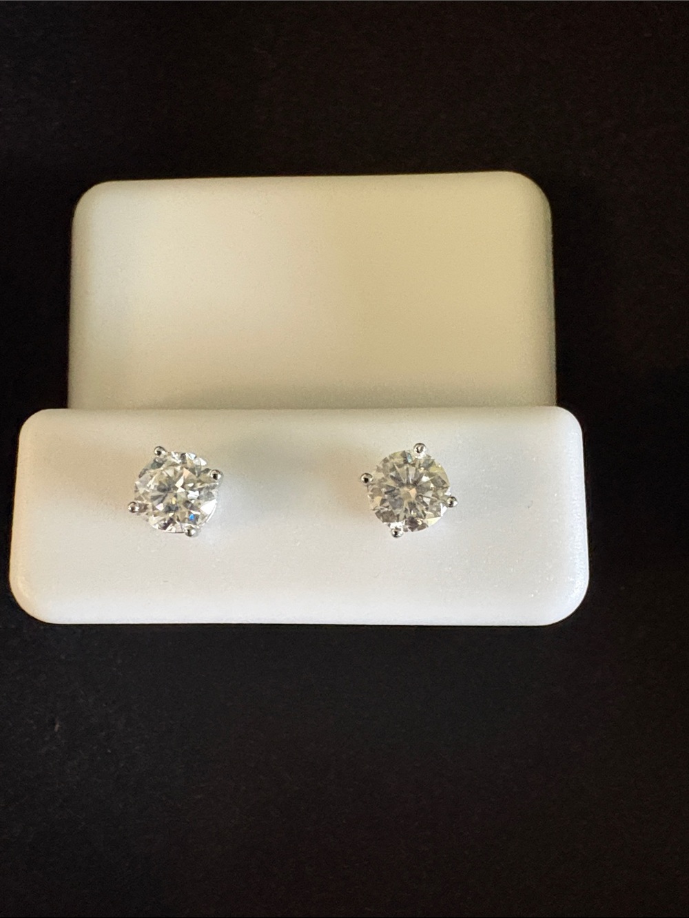 Classic Round 925 Silver and Moissanite Stud Earrings